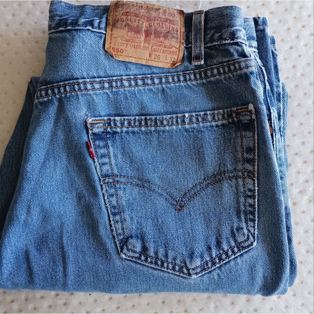 Vintage 550' s Distressed Medium wash jeans 👖 - Picture 13 of 16